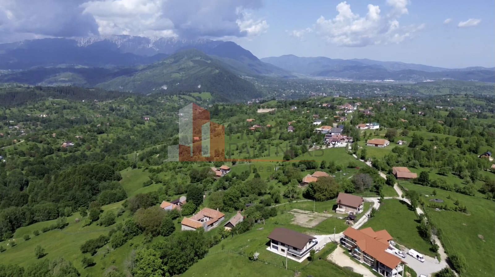 afdcbe6f17014b9abc2fd6579262c8c1 Teren cu priveliște spectaculoasă în Bran – Sohodol