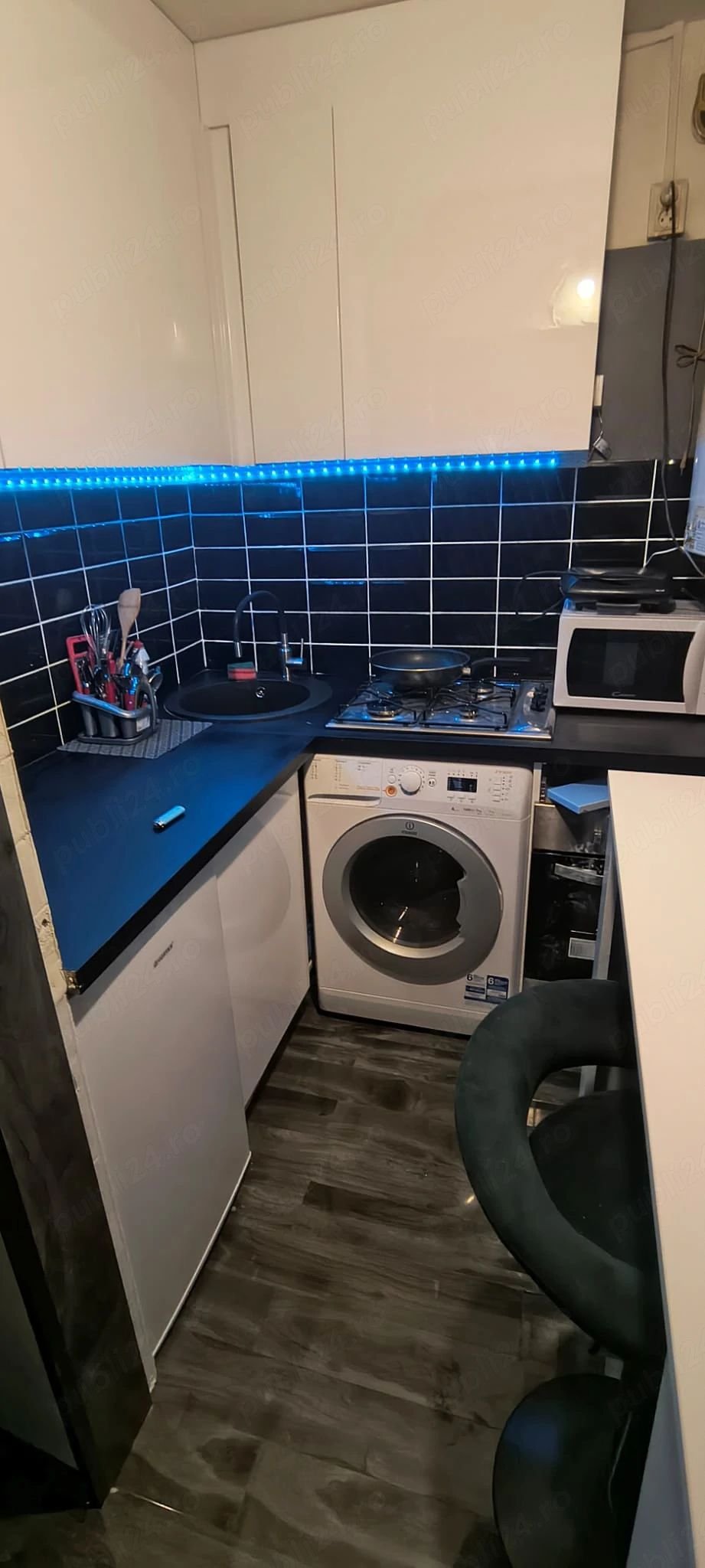 Apartament cu 2 camere, la parter, centrală proprie și aer condiționat