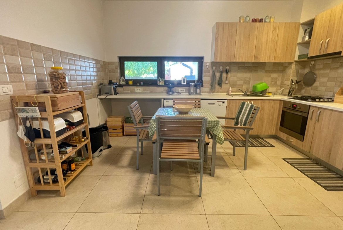 Casa cu teren generos de 750 mp, P+1E in zona Mehala