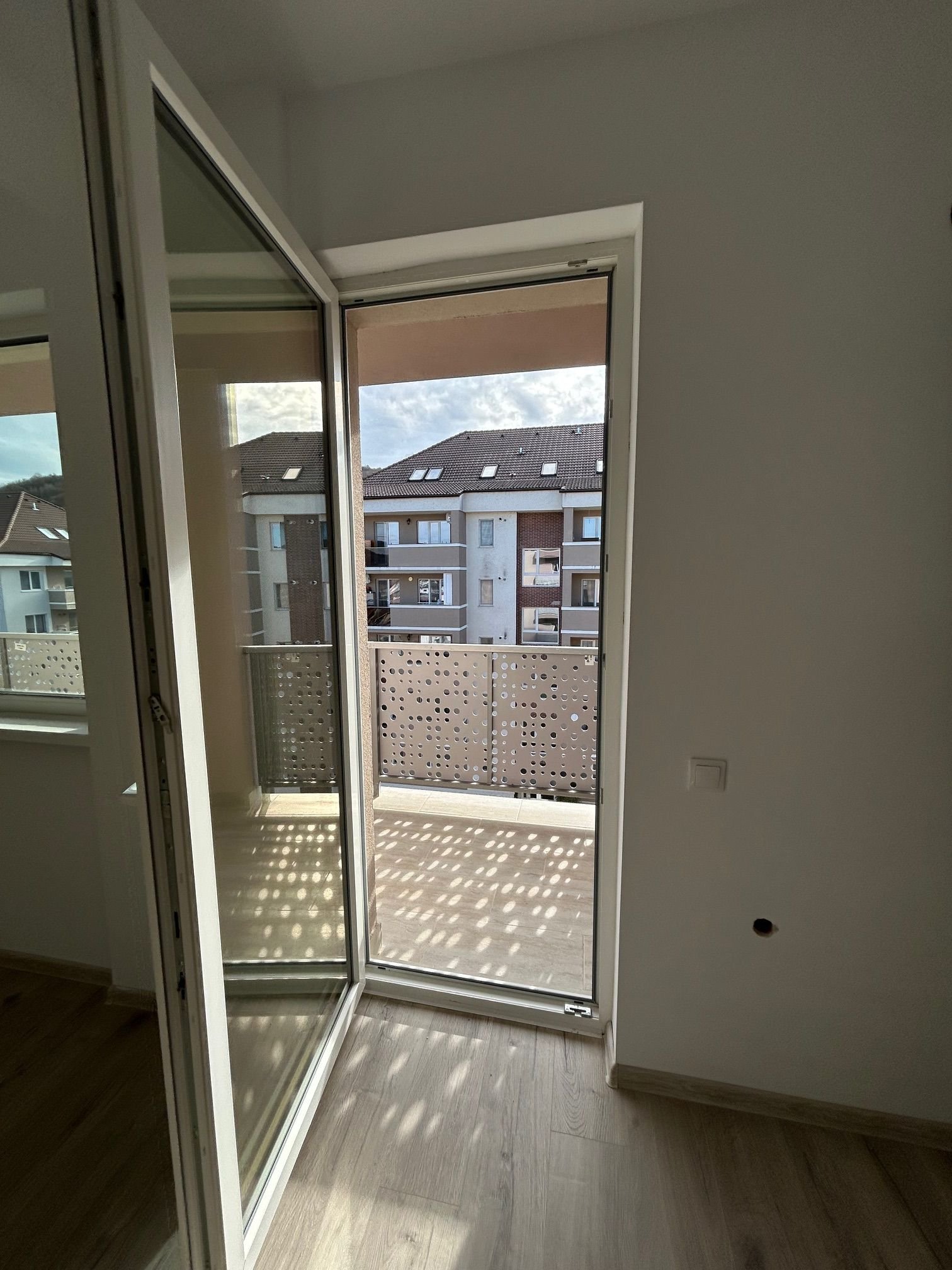 b0ed9f3ef8de4a3d865f36fb46169624 Ap 30 Teilor Residence – 3 camere FINISAT