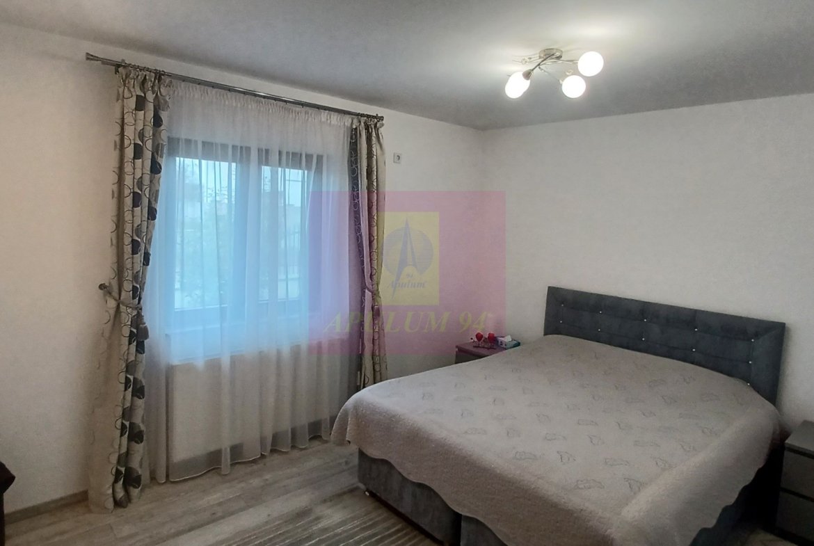 Sabareni, casa parter 145 mp, curte 1000 mp, mobilata, utilata