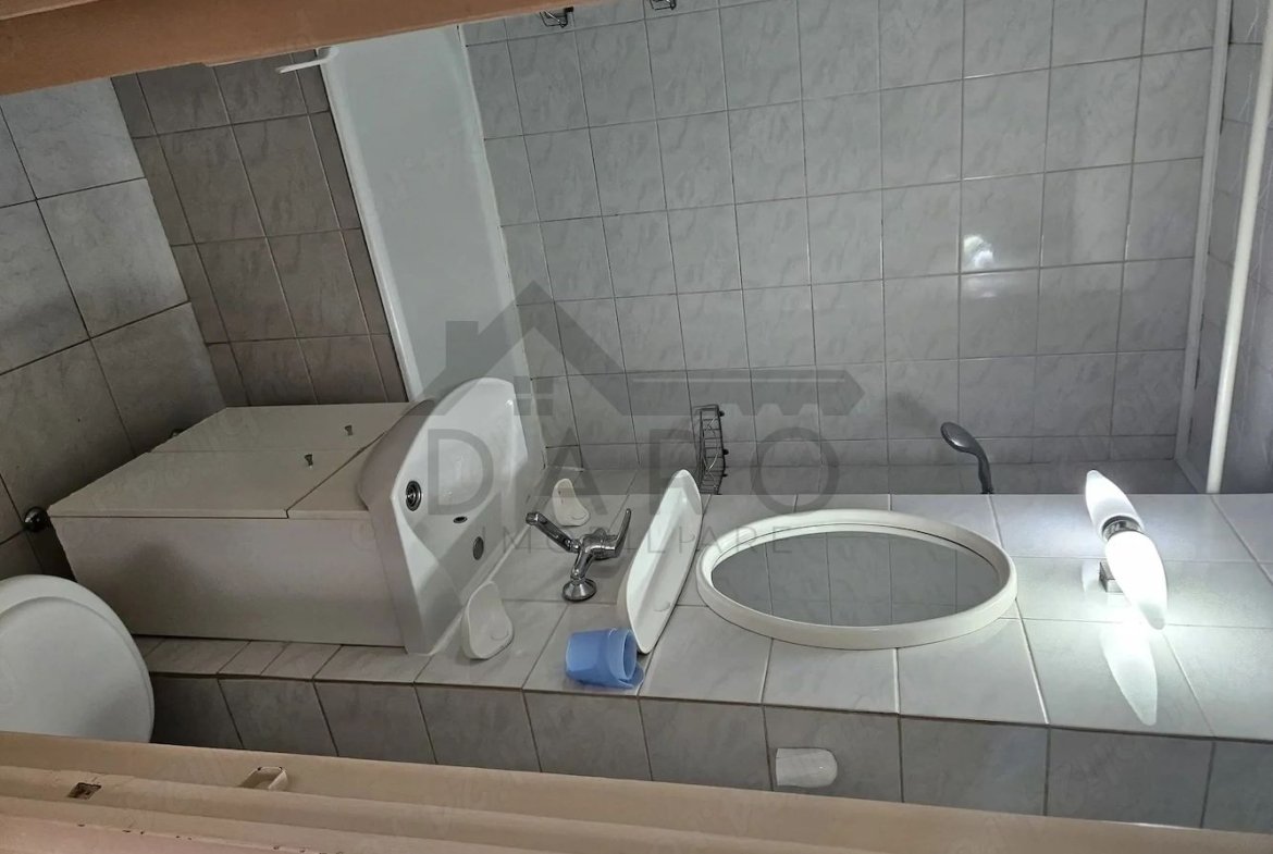 Vând ap. 2 camere Tudor-zona Pensiunea Europa, însorit, zona linistita+ Garaj