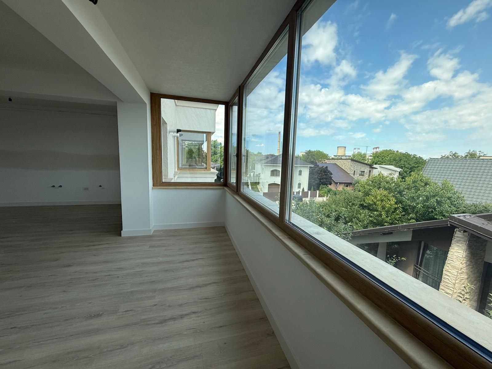 b243c324290545759146ce08ec5e5349 Titan- Bloc boutigue- apartament 2 camere -living generos
