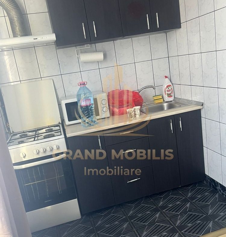 Apartament 2 cam semidecomandat