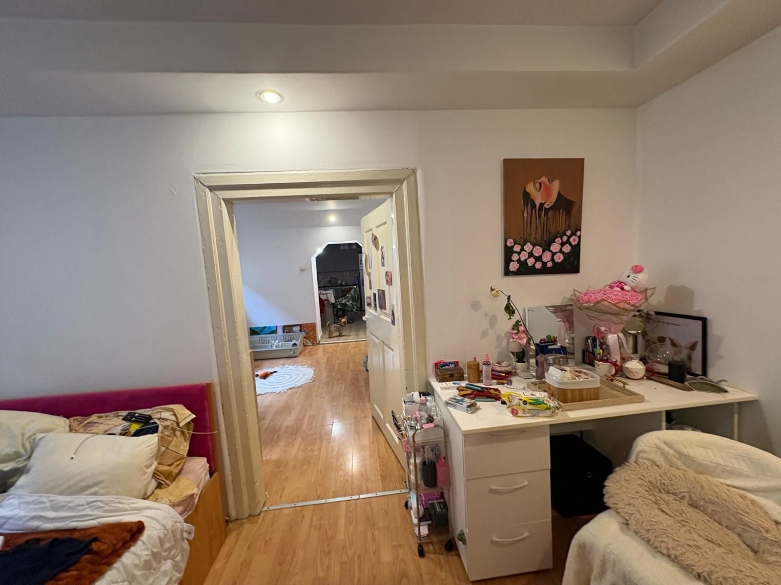 b2aeee87aeac432280cd7a4d46e0f415 Apartament cu doua camere de vanzare in Piata Sfatului