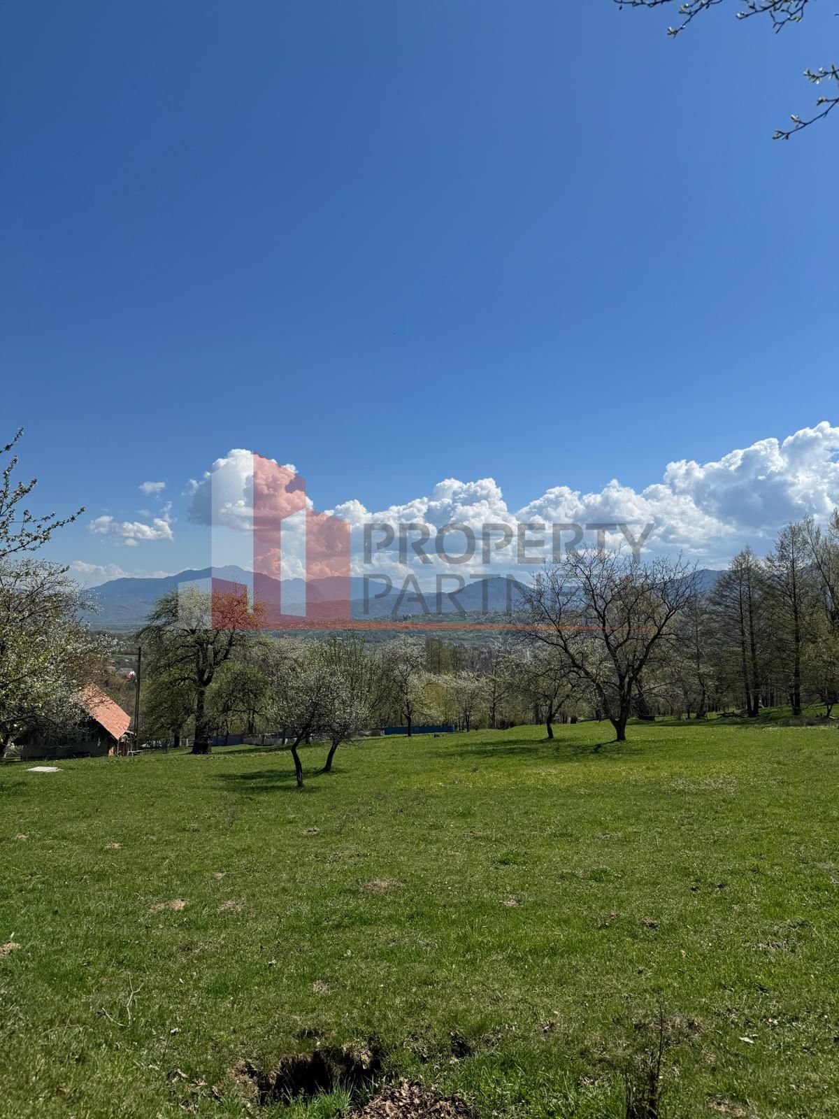 b2c34438f4ab4c3fba1523b84c435e6d Terenuri Bran – Predelut Priveliște către Bucegi și Postăvaru