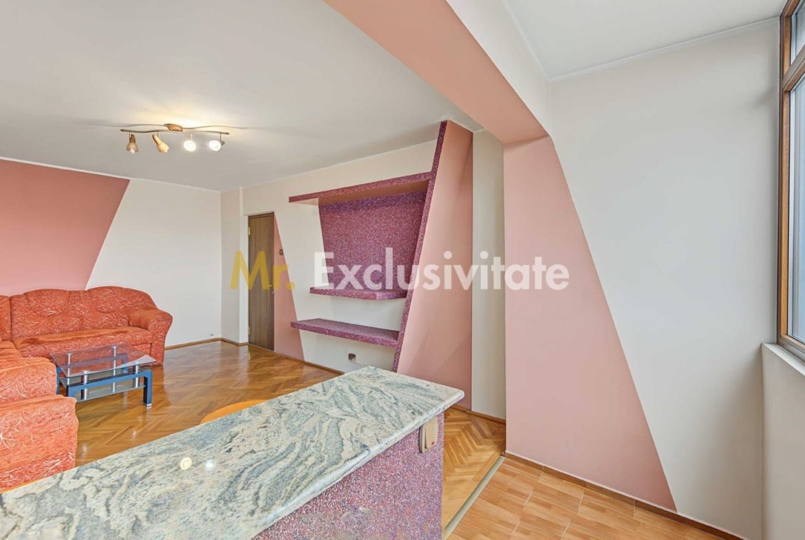 Apartament cu 3 camere decomandat etaj intermediar