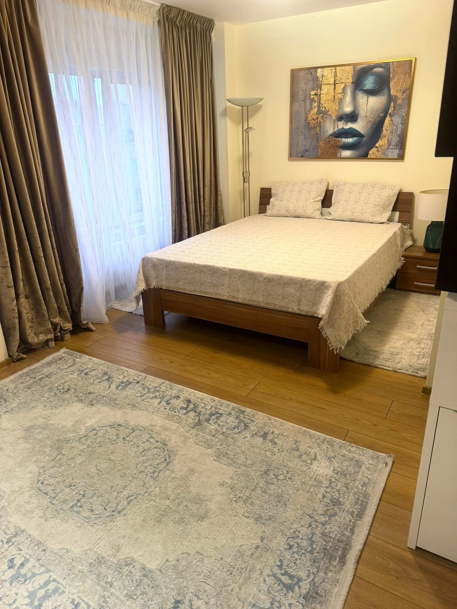 Piata Floreasca apartament 4 camere de inchiriat