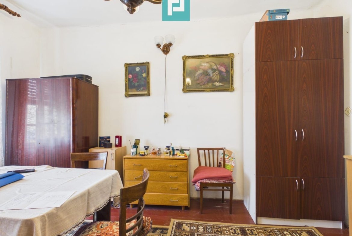 Casă individuală cu 4 camere, zona Centrală