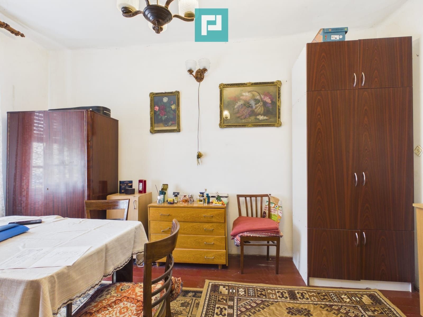b408ecc4fb5b418e8a37790341922148 Casă individuală cu 4 camere, zona Centrală