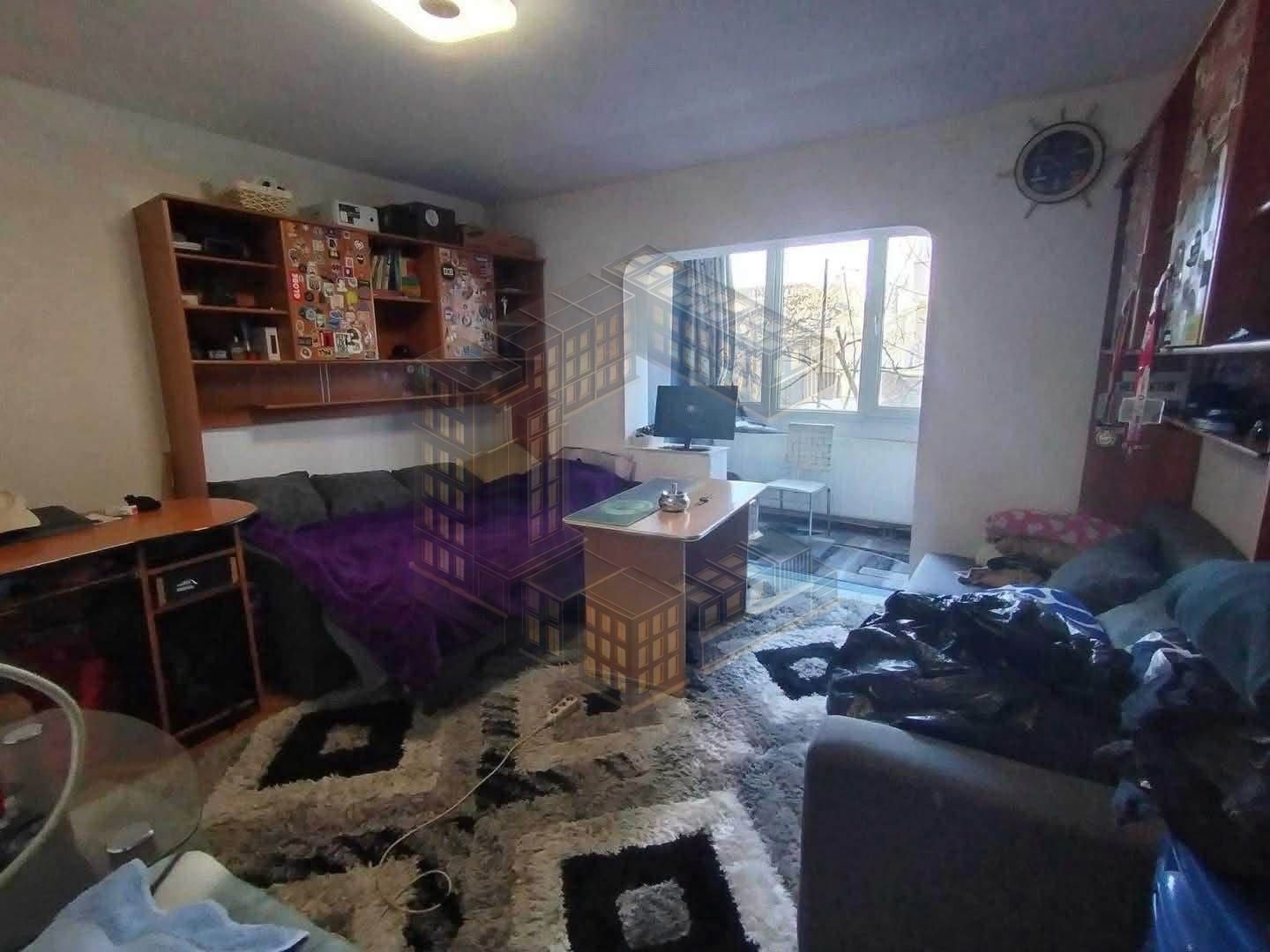 b7ab8602af5e4db39198364577d36435 Apartament cu 3 camere, decomandat, centrala,de vânzare, Girocului