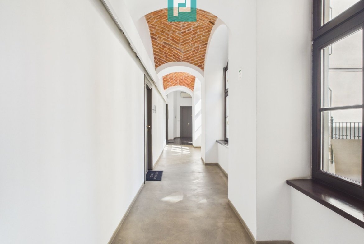 Spațiu de birouri cu 2 camere | Zonă Centrală