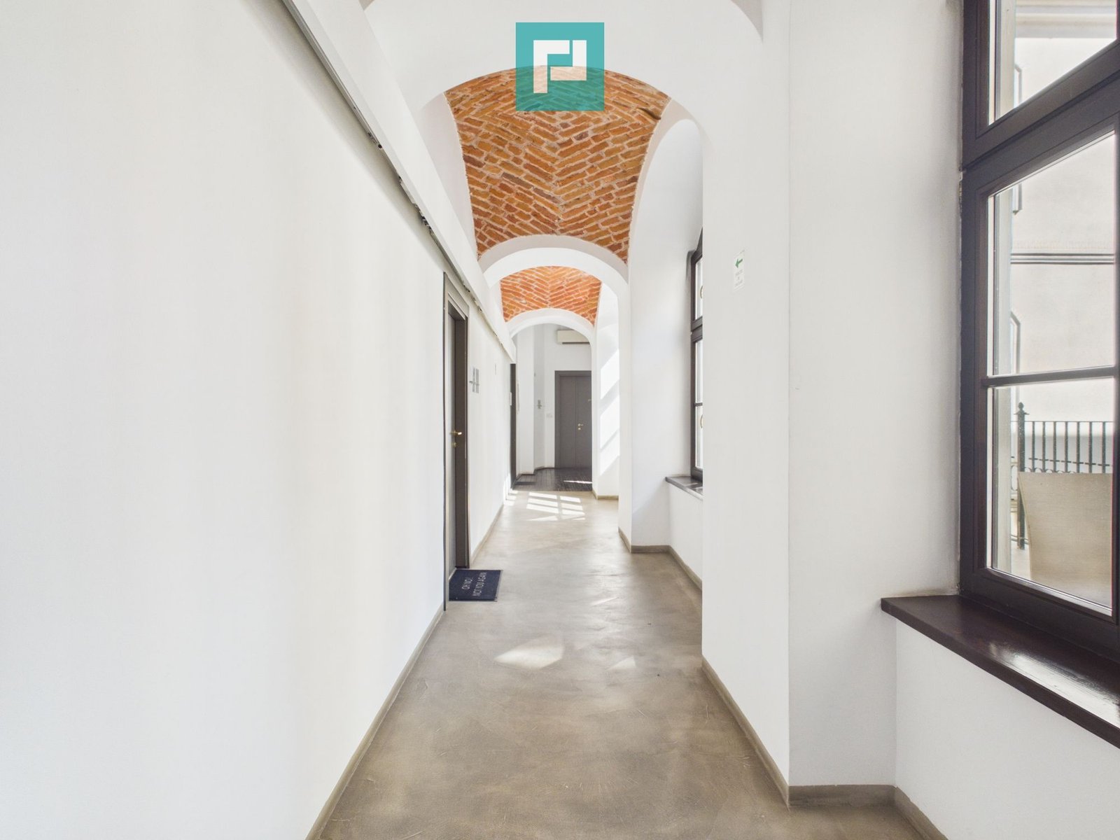 Spațiu de birouri cu 2 camere | Zonă Centrală