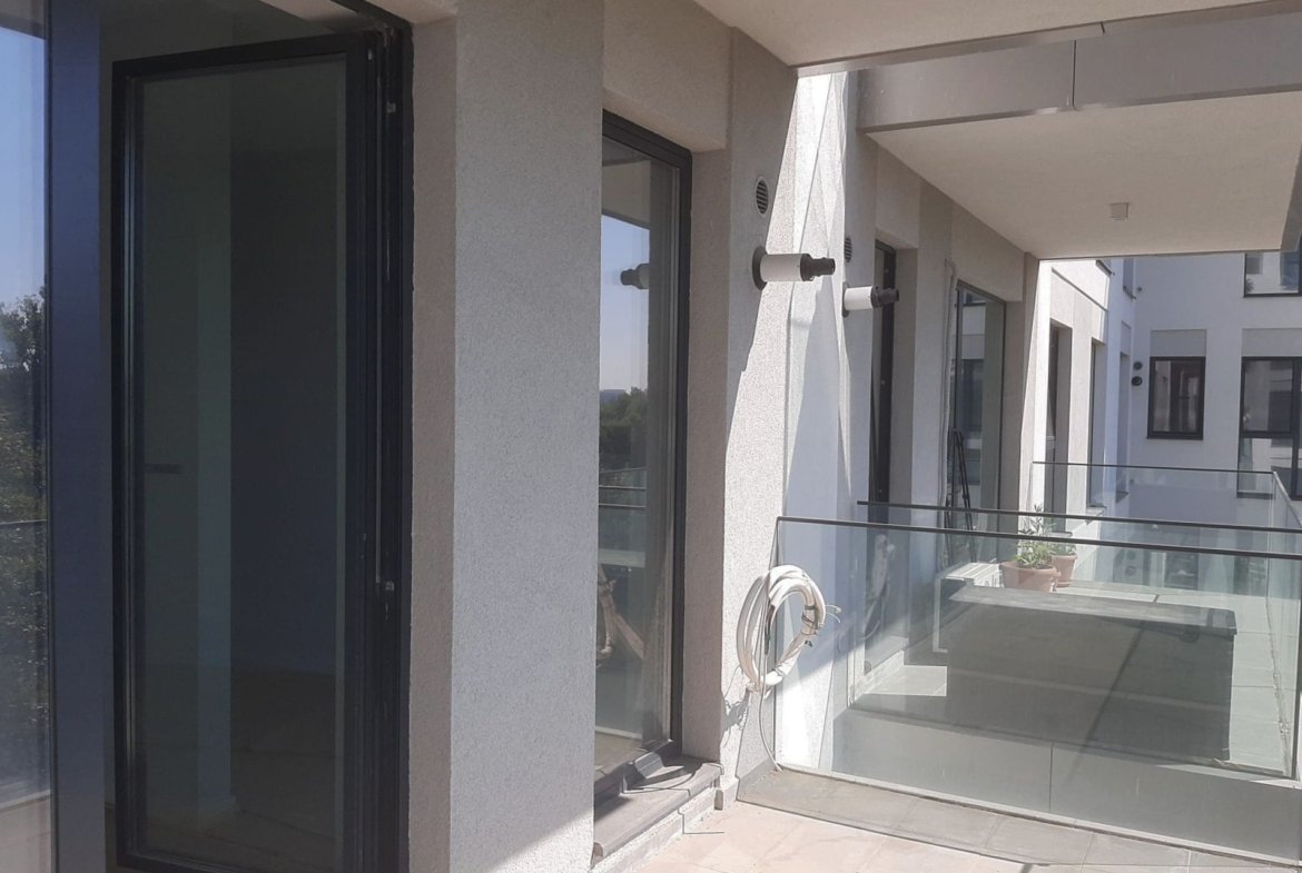 Vanzare Apartament modern cu 2 camere etaj 3 langa Petrom City