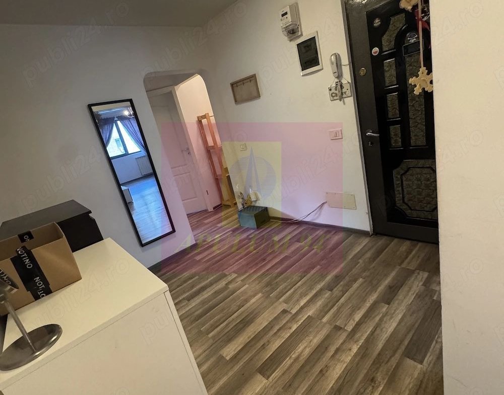 Apt 3 camere, finisat si  mobilat -Mega Mall