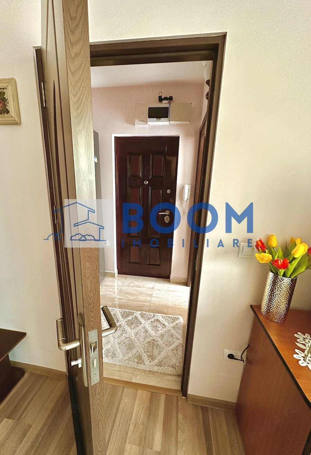 b99a573e211c4d58b05ef1bc66d298bd Apartament 2 camere | Zona Centrala | Etaj 1 | Centrala Proprie