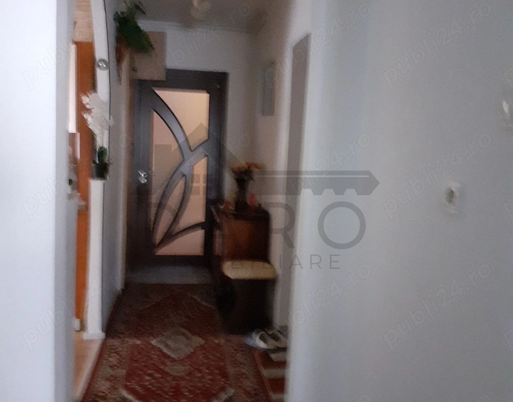 Apartament cu 3 camere de vanzare