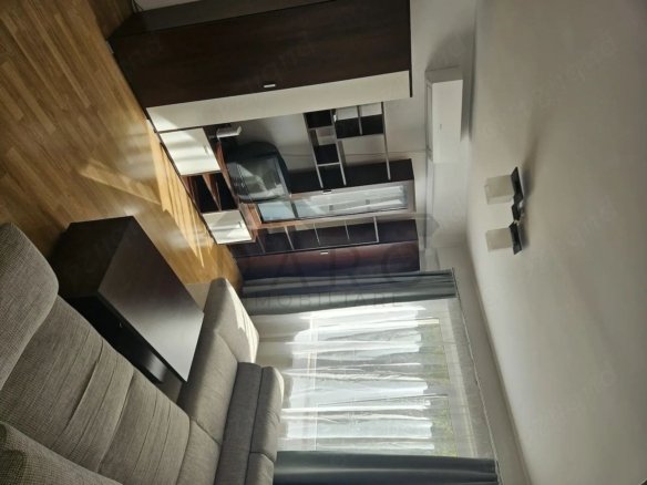 Vând ap. 2 camere Tudor-zona Pensiunea Europa, însorit, zona linistita+ Garaj