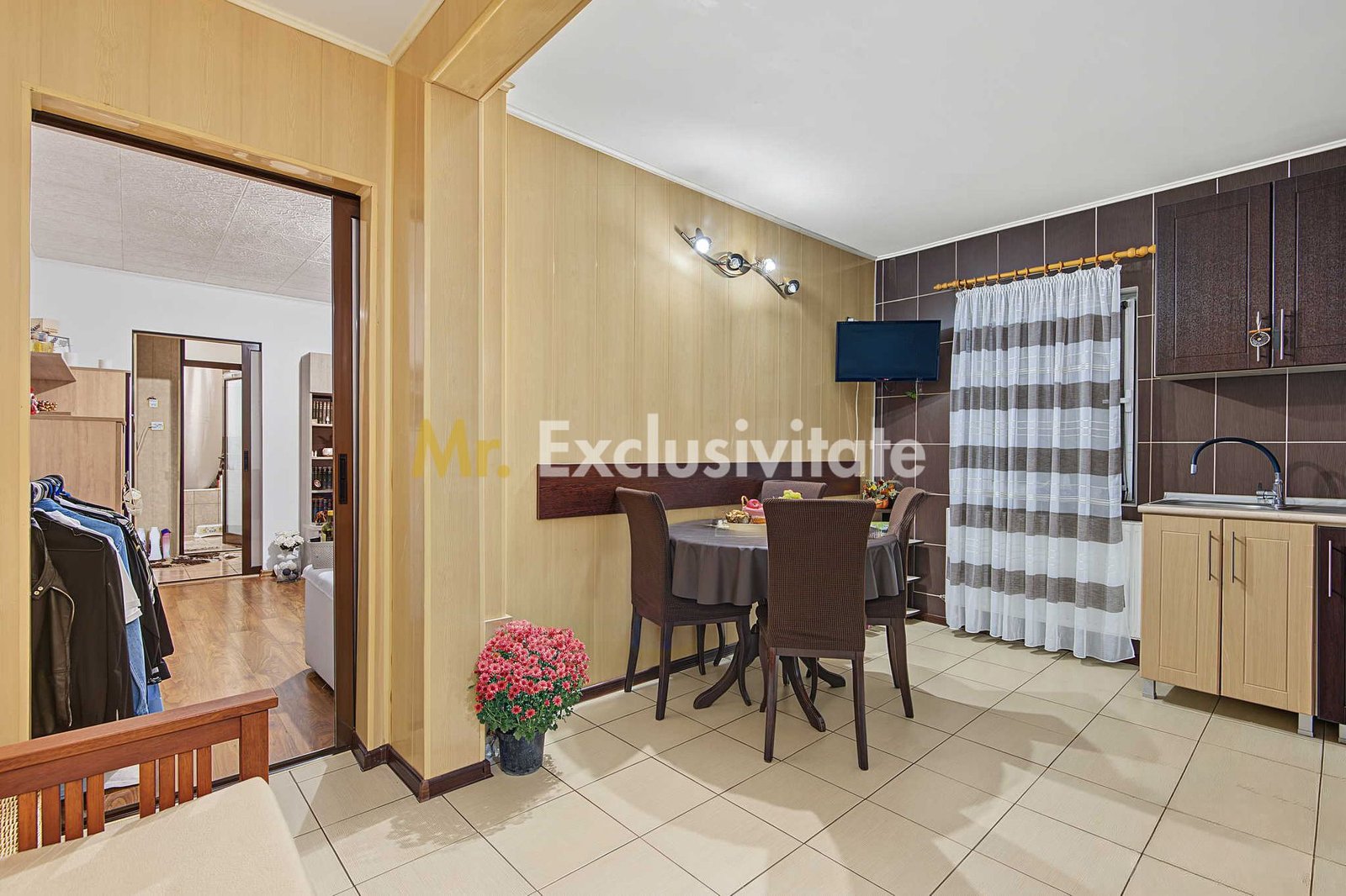 Apartament cu 2 camere de vânzare în Mioveni