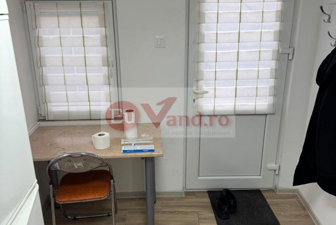 De inchiriat apartament o camera la curte, Zona General, 260 euro negoc.