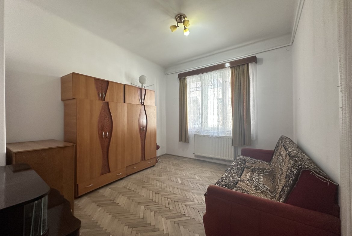 Apartament in casa spațios la doar 5-7 minute de Centrul Istoric