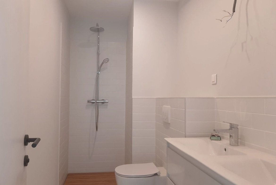 APARTAMENT PREMIUM CU 5 CAMERE ȘI GRĂDINĂ PRIVATĂ DE 160 MP