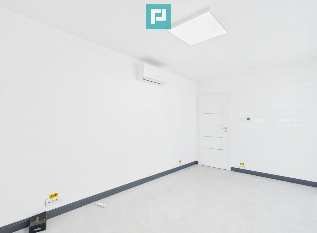 Birou 32 mp Oradea, parcare, acces centură