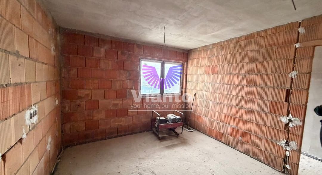 Duplex 3 Camere 136mpu, Teren 267mp – Cristian