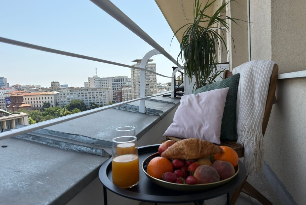 Sala Palatului apartament 3 camere prima inchiriere