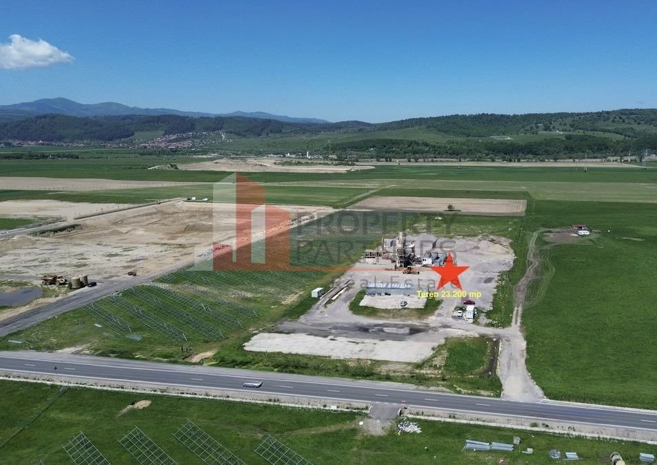Teren pentru dezvoltare industrială/comercială 23.200 mp Râșnov DN73
