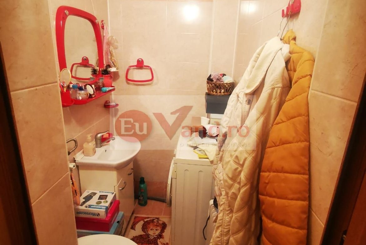 De vanzare aparatment cu 3 camere Mazepa 1, BR-uri, etaj 4/10, 98.000 E