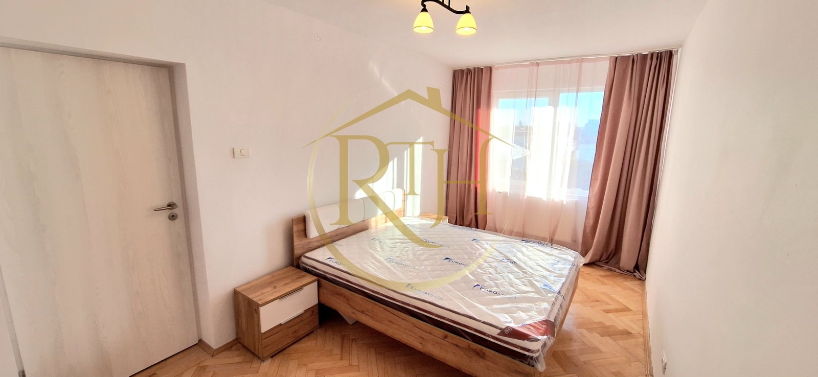 Prima închiriere!Apartament 2 camere, zona Soarelui,str. Cerna, centrala termica