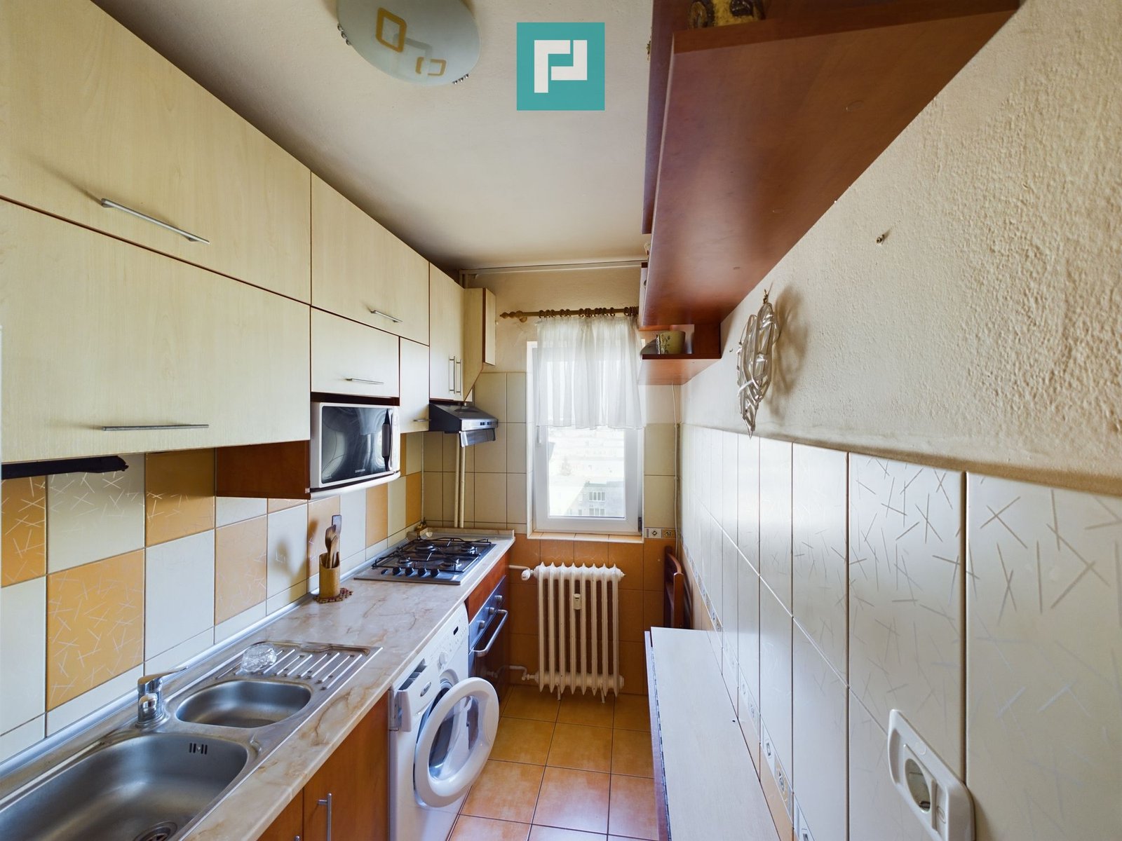 beead67beede4fc6809ba6226adbbf71 Apartament cu 3 camere de închiriat – Lebăda
