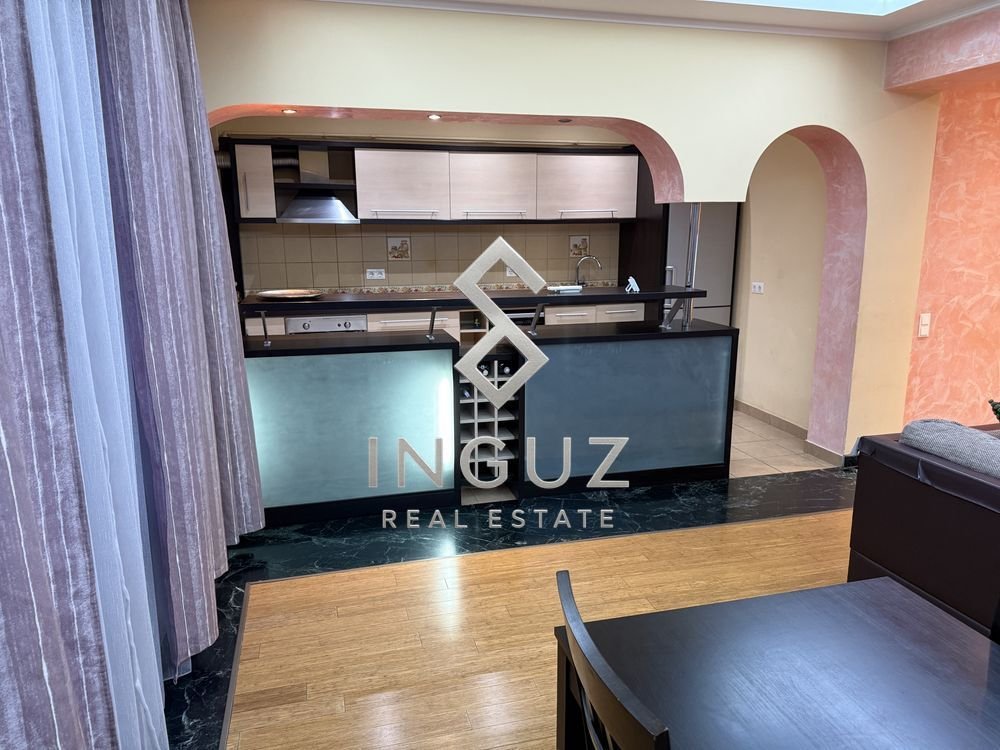 Apartament 3 camere in Vila . 125 mp
