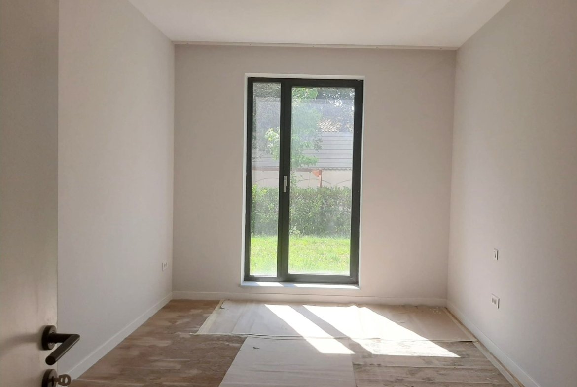 APARTAMENT PREMIUM CU 5 CAMERE ȘI GRĂDINĂ PRIVATĂ DE 160 MP