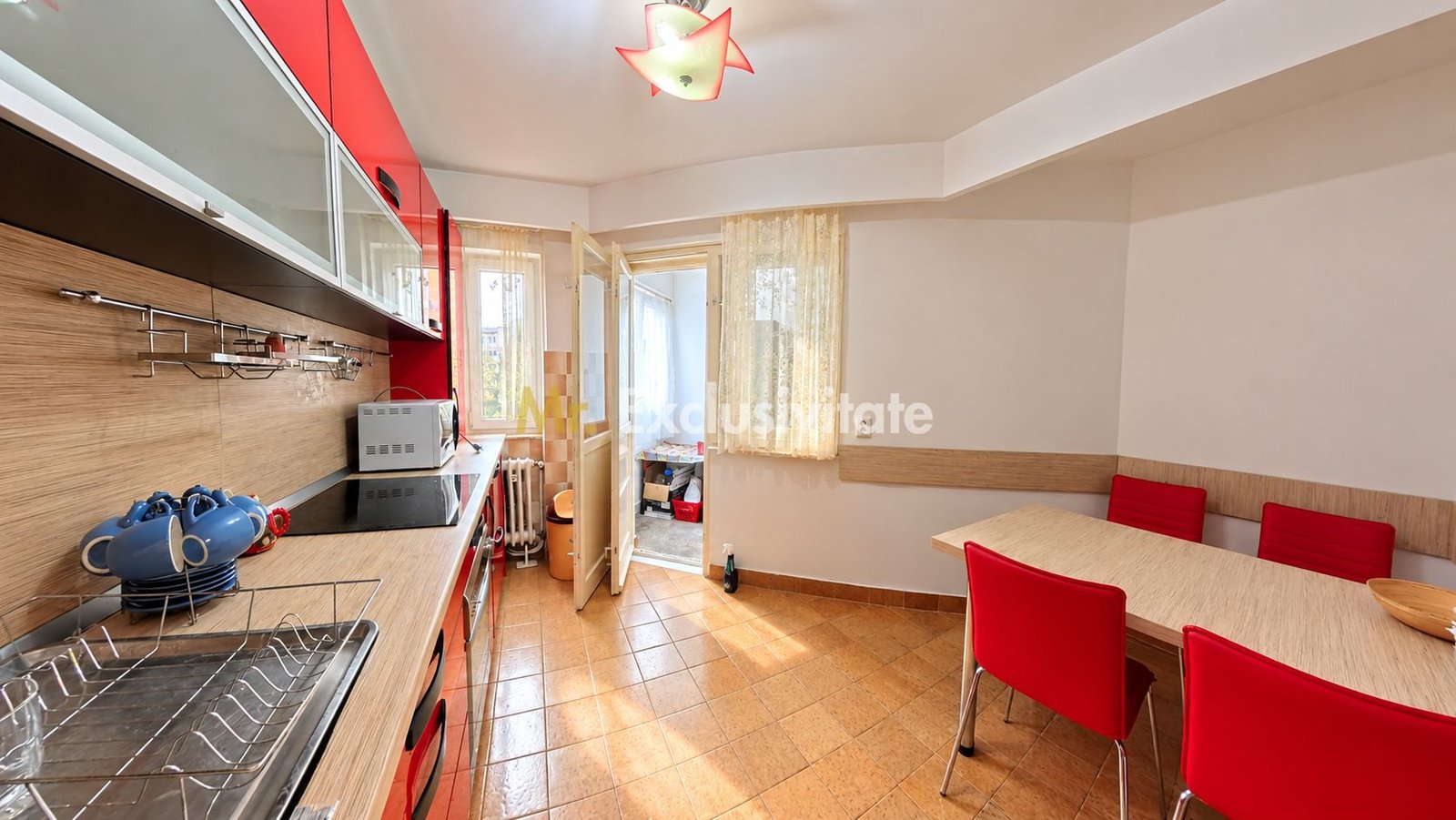 bf3c9ed7d0fc41a09e4097b247b5efe1 Apartament 3 camere de închiriat, Micro 16, Bulevardul Muncii