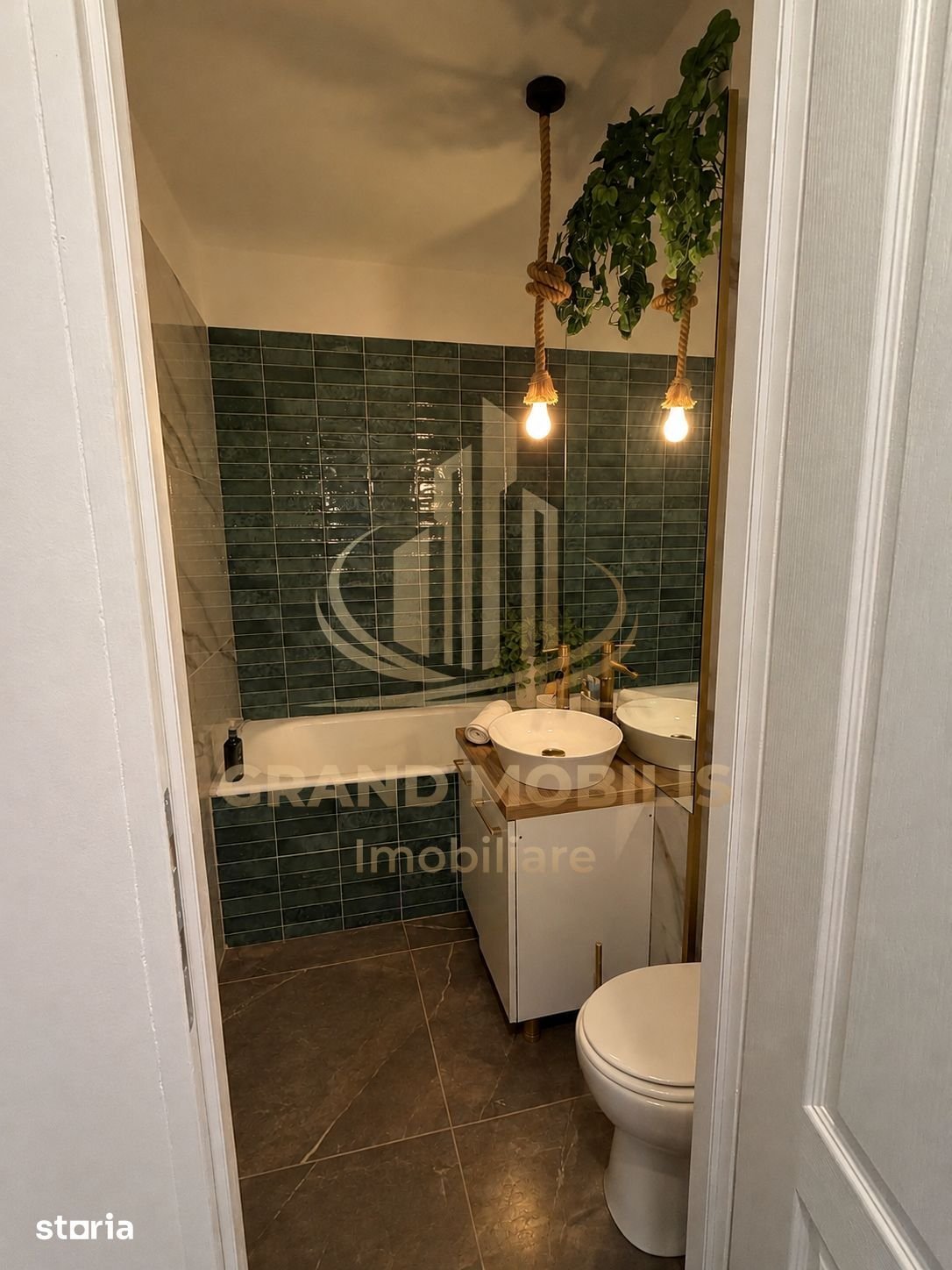 c1c5f900ba5b40cdb23f4deb53f11d5a Vand apartament 2 camere, Bucuresti Sector 4