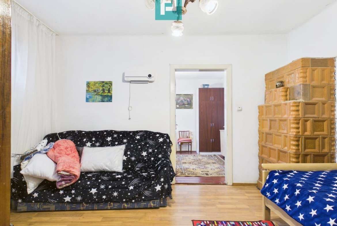 Casă individuală cu 4 camere, zona Centrală