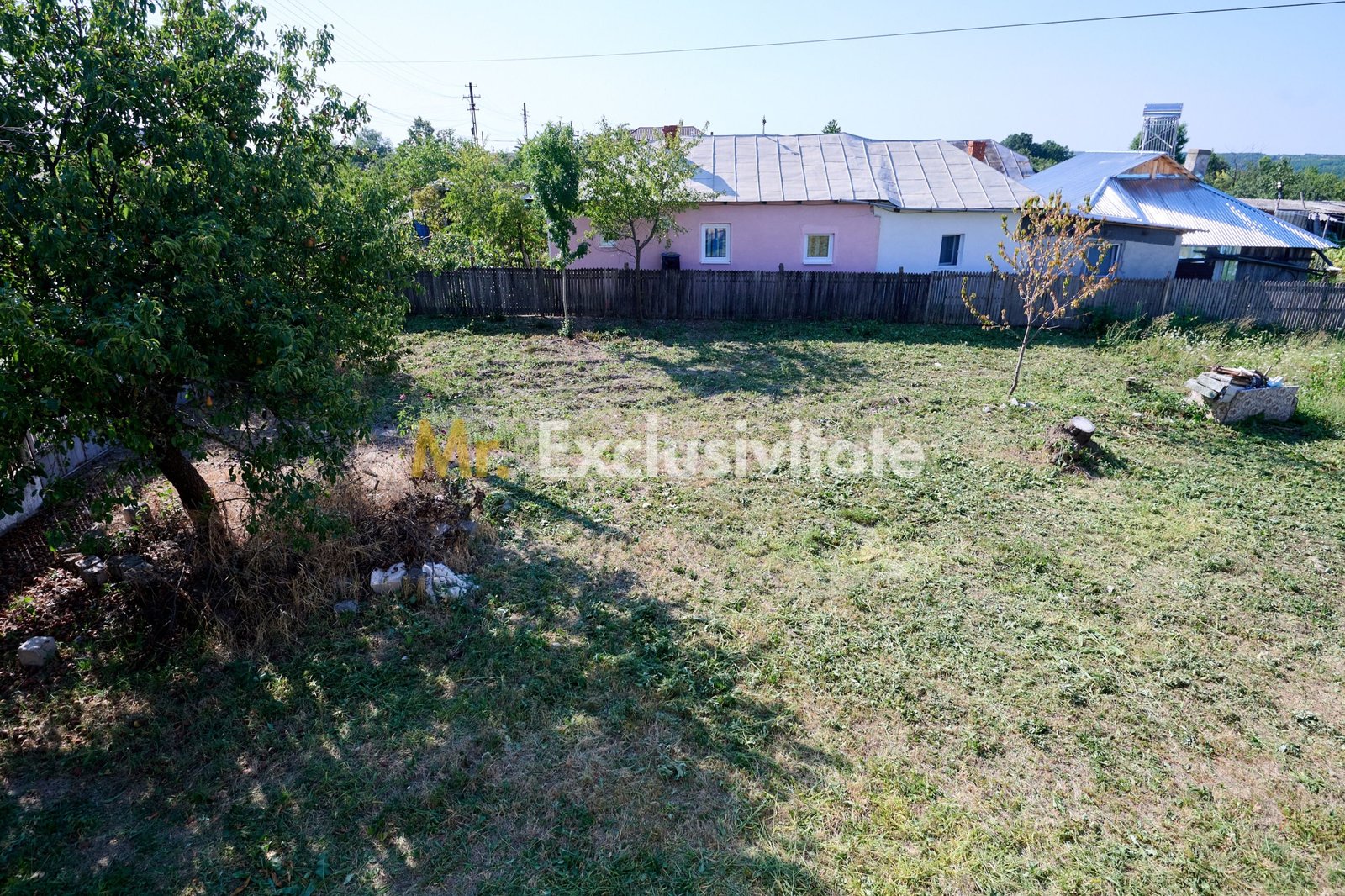c4d73d7ee8594a71bc4d6758e1bee63f Casa + 3105 mp teren intravilan comuna Uda