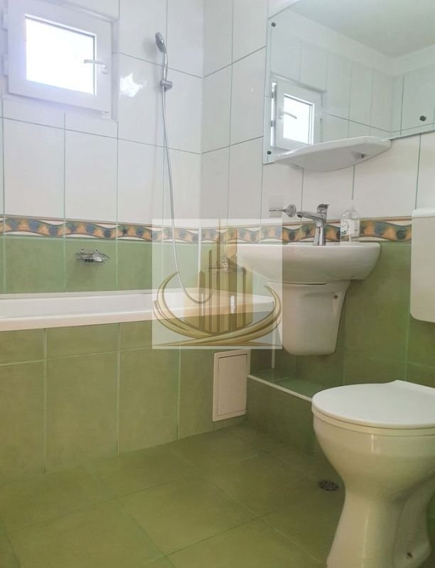 c54673ed9b3a4c2b87eb78aae340aa7f Apartament 2 camere semidecomandat cu parcare de resedinta