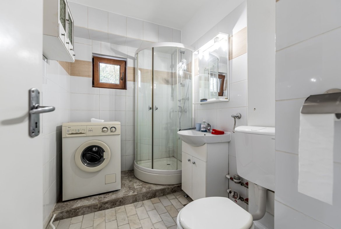 Apartament 2 camere decomandat – etaj 1 – Polivalenta – COMISION 0
