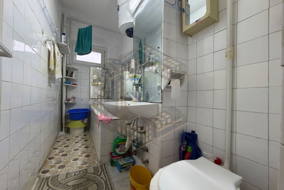 Apartament 3 camere de vanzare, etajul 2, zona Girocului, Timisoara