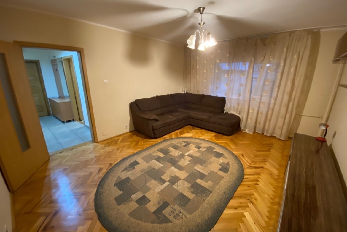 Apartament cu 2 camere zona City Mall