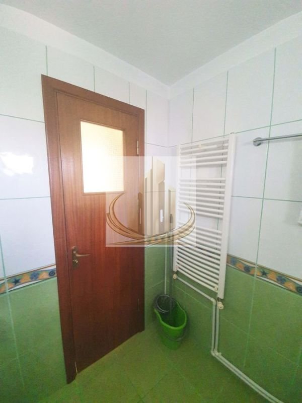ca48d7d5ef484ab08f762e218a608fb3 Apartament 2 camere semidecomandat cu parcare de resedinta