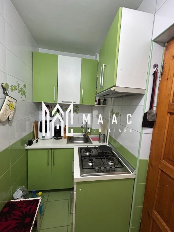 cc28c49b5b9a4390b0f6a988e765f251 Garsonieră de vânzare | Sibiu, Vasile Aaron | baie cu geam