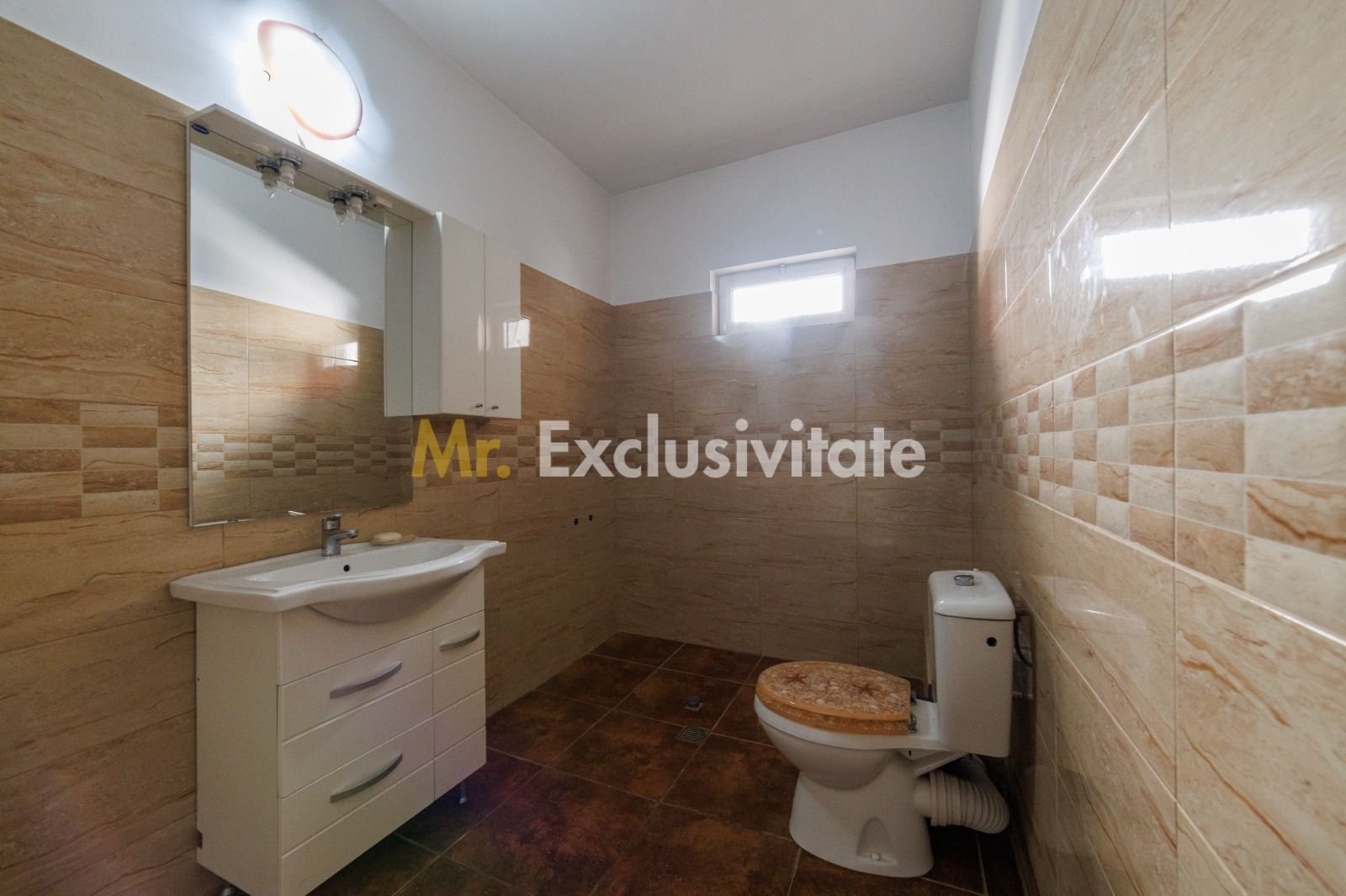cc42d068759d4420836b4069c4dc0d50 DE INCHIRIAT – Apartament in vila – 2 camere – Str. Trivale