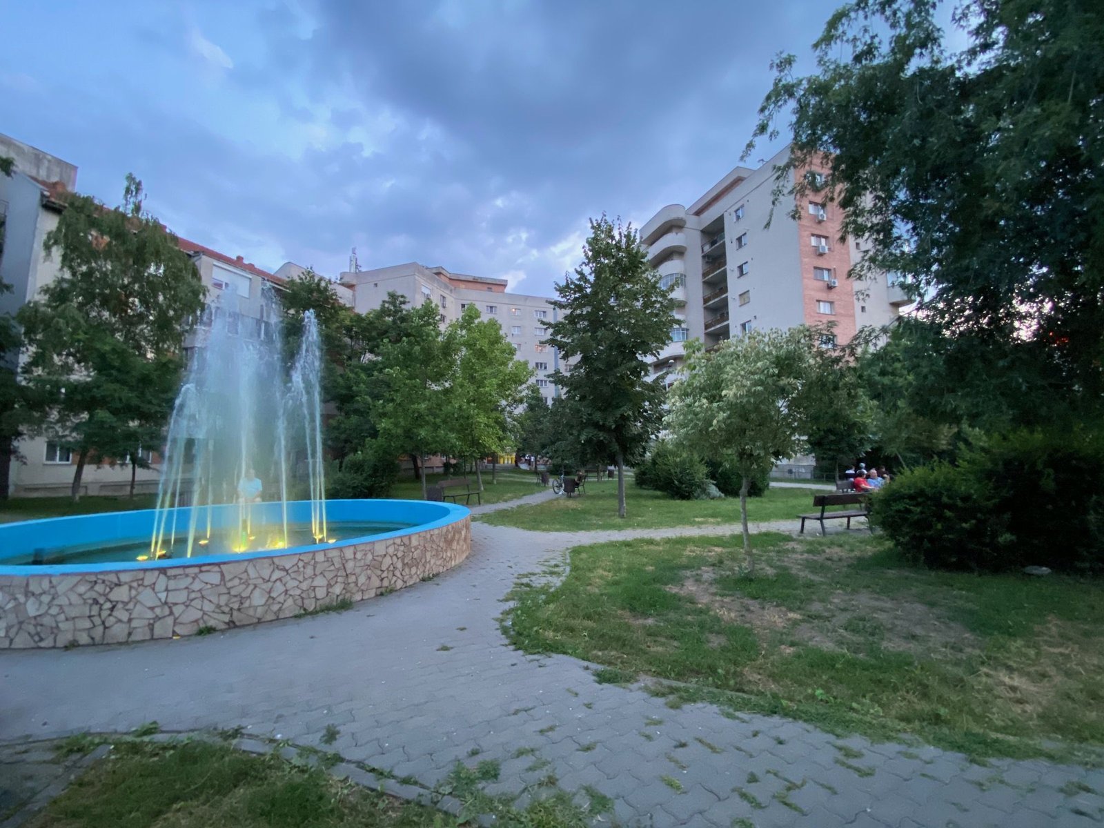 Apartament cu 2 camere zona City Mall