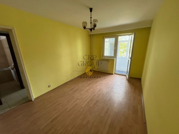 Apartament 4 camere, etaj 1/4, zona Mausoleul Eroilor – Sud