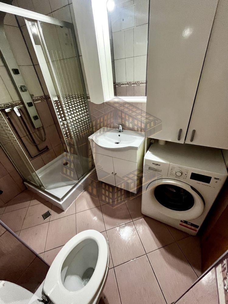 Apartament cu 2 camere, decomandat, etajul 1, de vanzare, Medicina