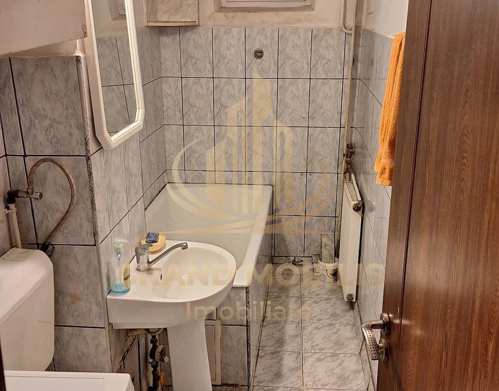 Apartament 2 camere, 33,5 mp + balcon, etaj 4/4, Șagului – Piața Doina
